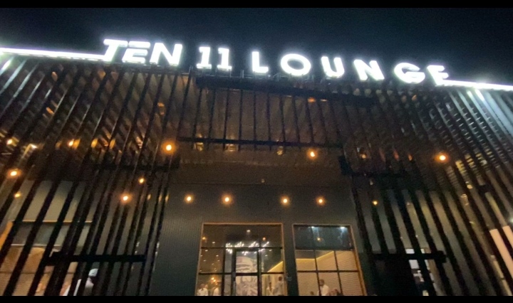 Ten 11 Lounge – Where Taste Meets Atmosphere!