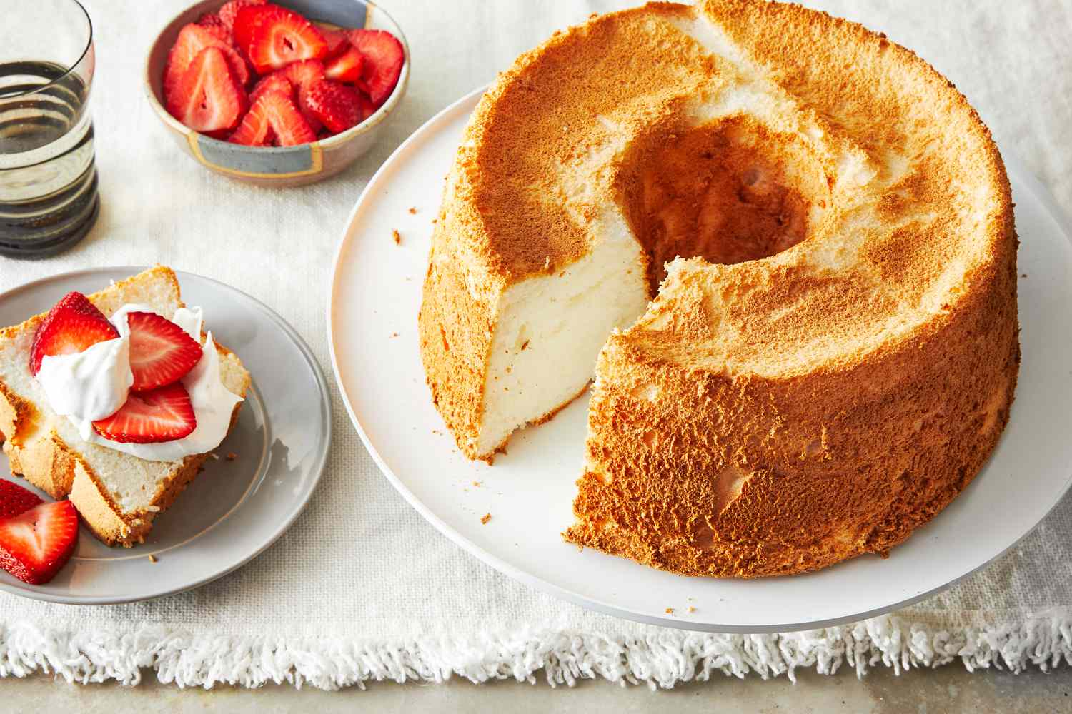 Best Angel Food Cake Near Me – Fresh & Fluffy Cakes