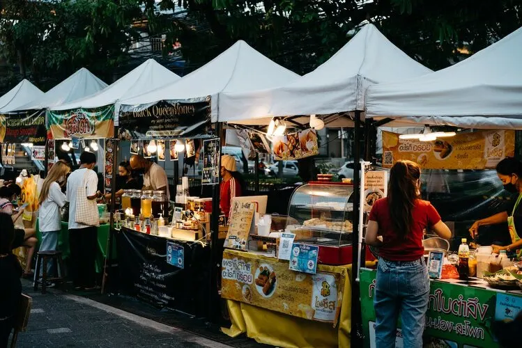 Food Vendors Near Me – Discover Local Flavors Today!