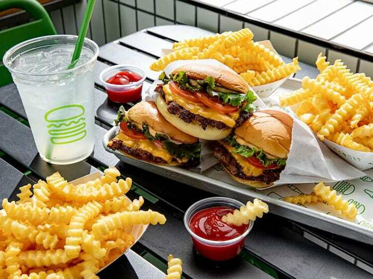 Top Fast Food Places Near Me: Quick & Delicious Options!